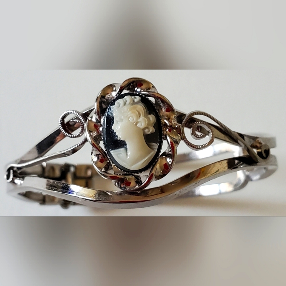 Black Cameo Clamper Bracelet